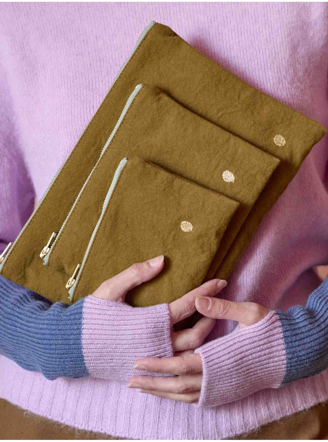 POCHETTE PLATE ‘IONA NUTS’ M