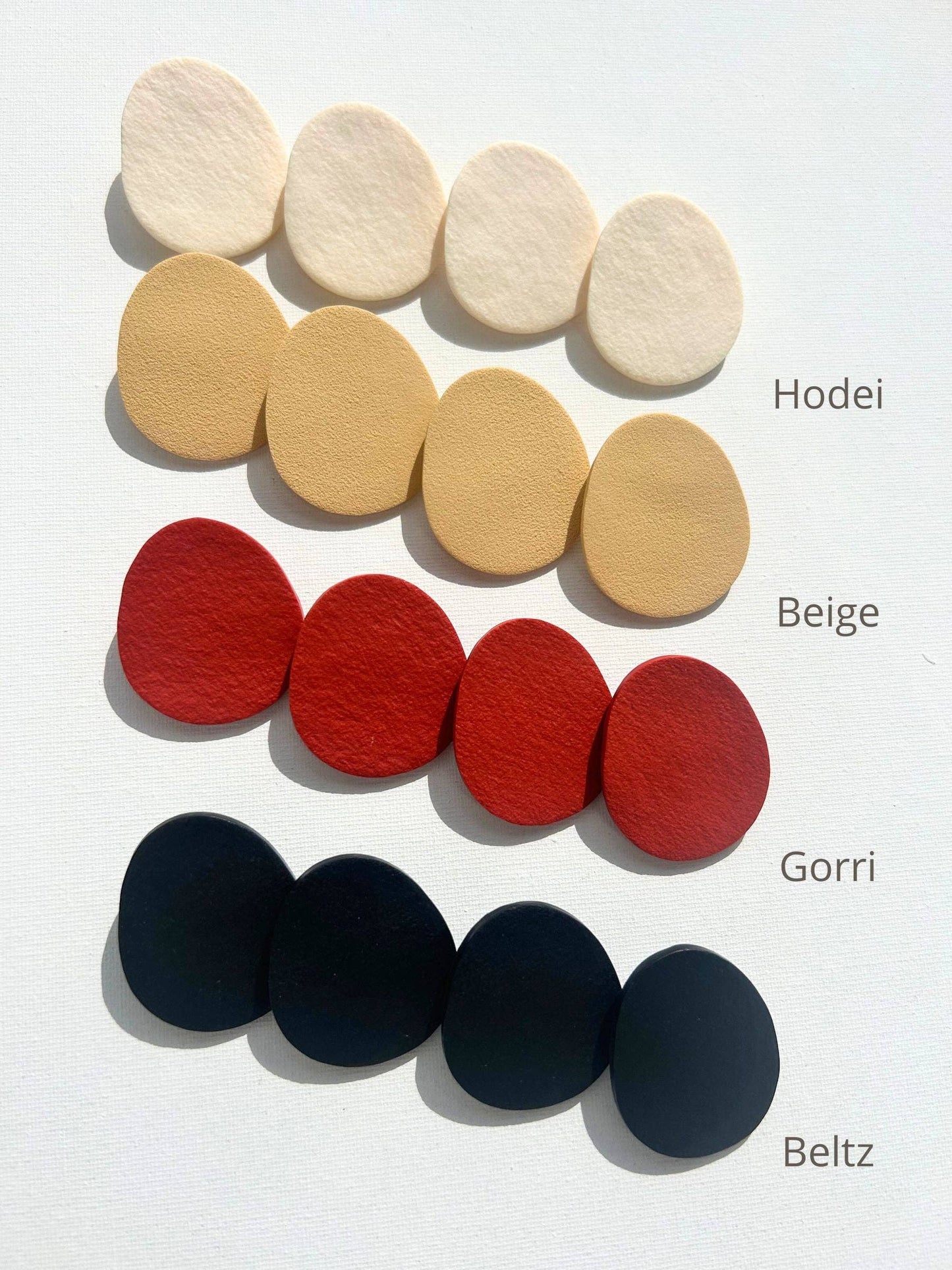 Moa: Beige