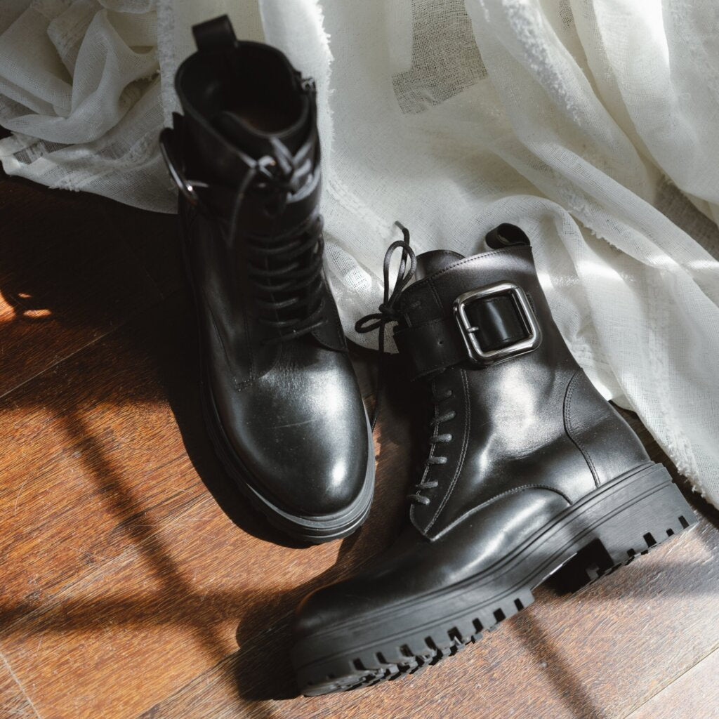 BOTTINES MALAIN CUIR NOIR COCO ABRICOT